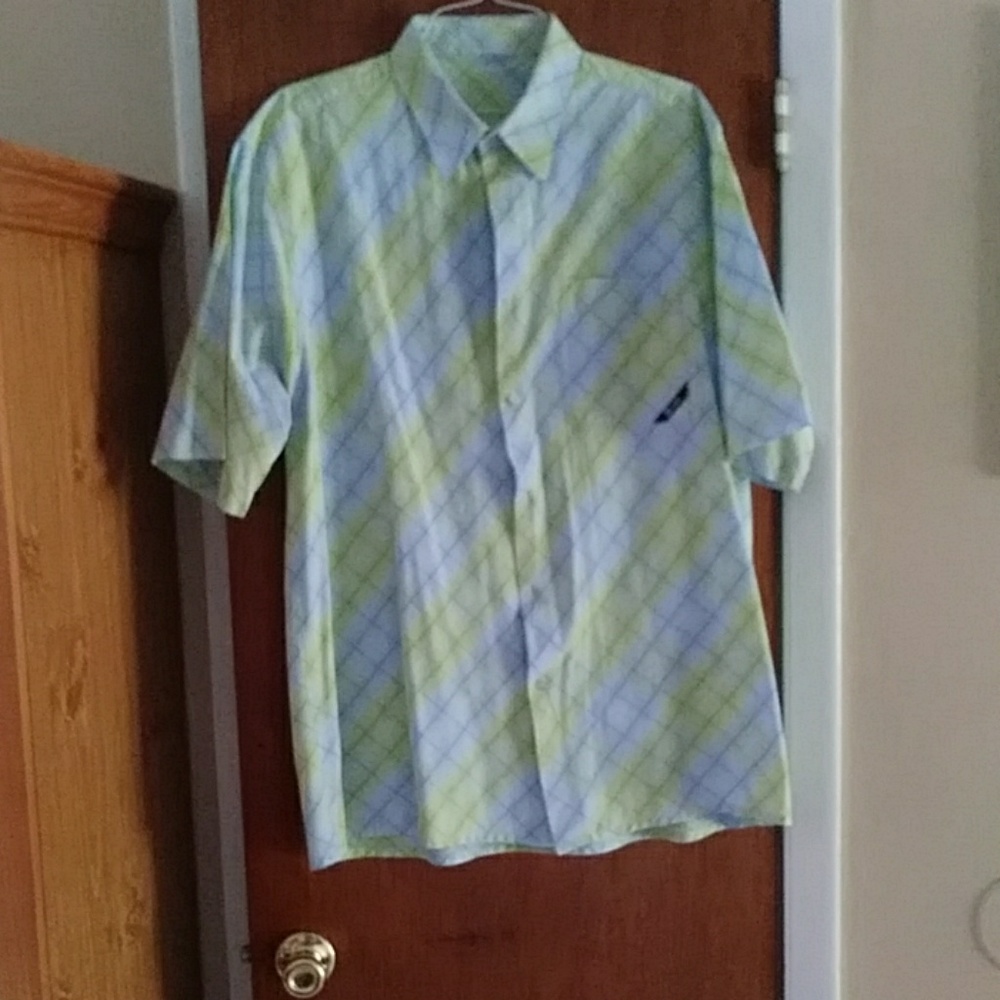 Size 2x Men's short sleeve Southpole casual shirt